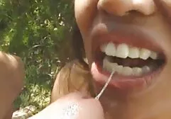 रेडहेड कर्ली बेब सेक्सी इंग्लिश मूवी सेक्सी इंग्लिश मूवी फिटनेस के बाद एक रबर मुर्गा की सवारी करता है