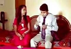बिग डिक एक वेब कैमरा पर एक सुंदर इंग्लिश मूवी सेक्सी मूवी लड़की का एक युवा छेद fucks