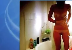 प्यारा pigtailed इंग्लिश सेक्सी मूवी बेब Chaturbate पर एक रबर डिक के साथ उसकी योनी बंद झटका